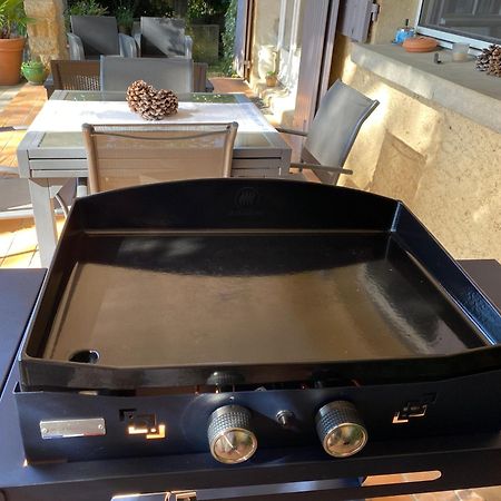 Soleil Lotus Apartment Saint-Hilaire-de-Brethmas Екстериор снимка