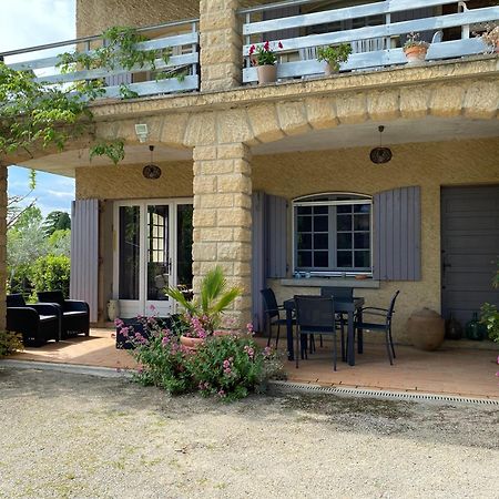 Soleil Lotus Apartment Saint-Hilaire-de-Brethmas Екстериор снимка