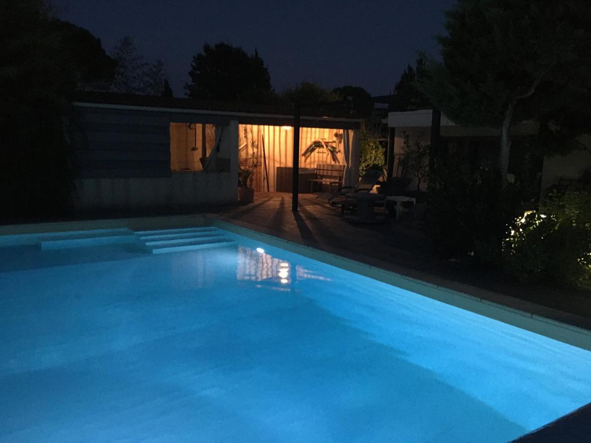Soleil Lotus Apartment Saint-Hilaire-de-Brethmas Екстериор снимка