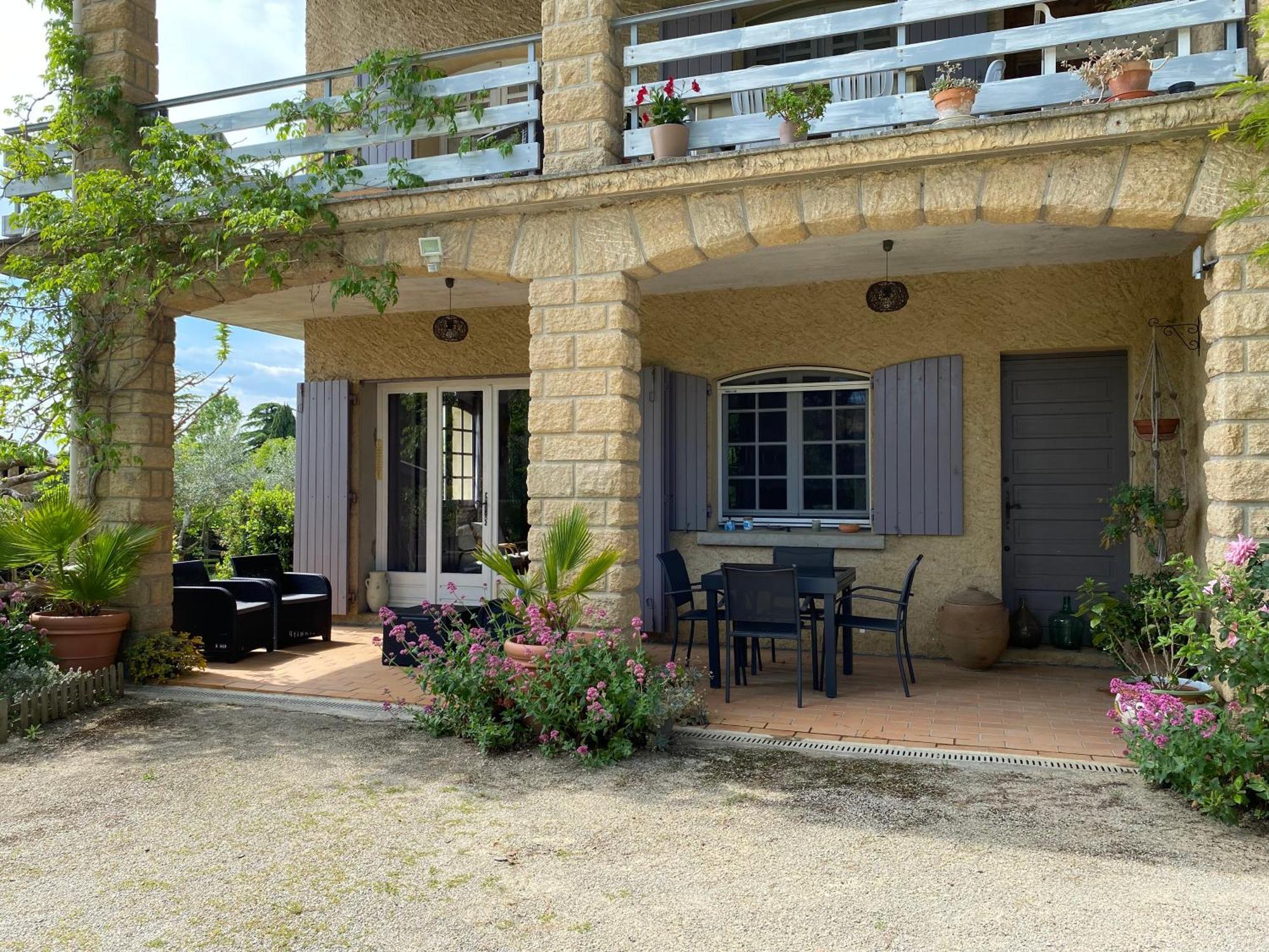 Soleil Lotus Apartment Saint-Hilaire-de-Brethmas Екстериор снимка