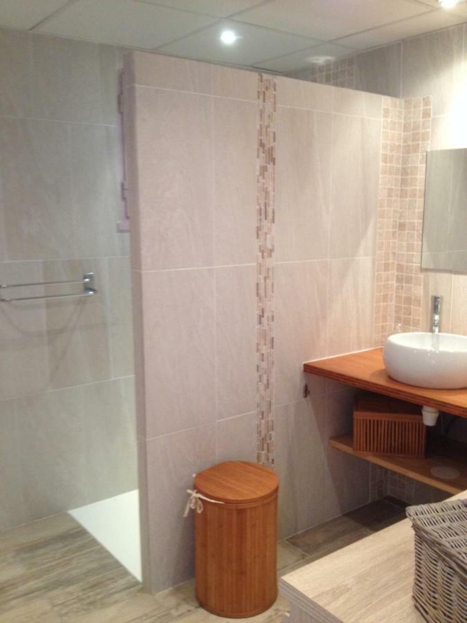 Soleil Lotus Apartment Saint-Hilaire-de-Brethmas Екстериор снимка