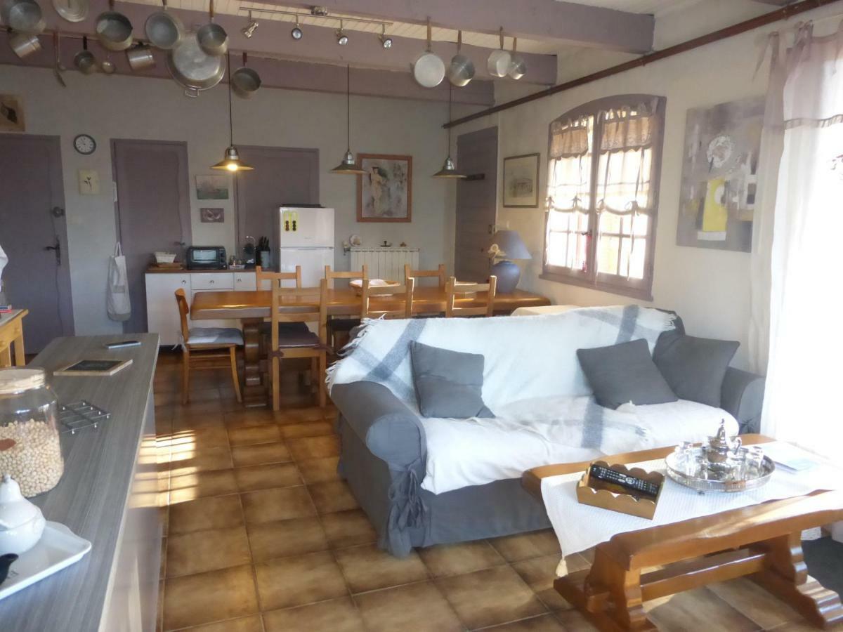Soleil Lotus Apartment Saint-Hilaire-de-Brethmas Екстериор снимка