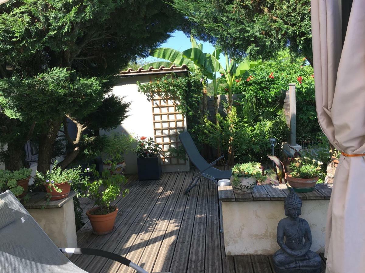 Soleil Lotus Apartment Saint-Hilaire-de-Brethmas Екстериор снимка